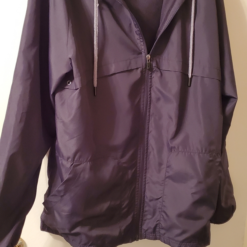 Windbreaker - Picture 4 of 6